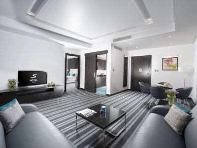 S Hotel Bahrain Sanabis Ngoại thất bức ảnh