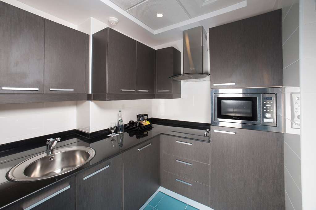 S Hotel Bahrain Sanabis Phòng bức ảnh