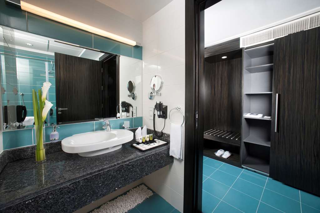 S Hotel Bahrain Sanabis Phòng bức ảnh